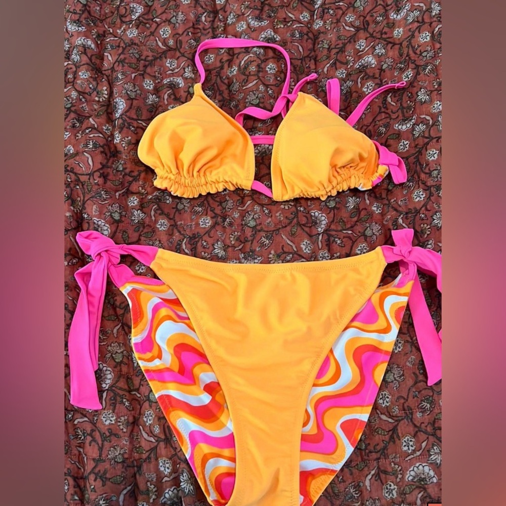 Target Bikini - Picture 2 of 3